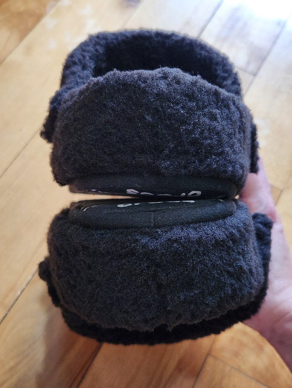 Crocs Classic Cozzzy Slipper in Black - W9 - Picture 10 of 11